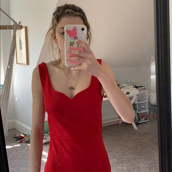 Red Dress - Picture 5 of 5